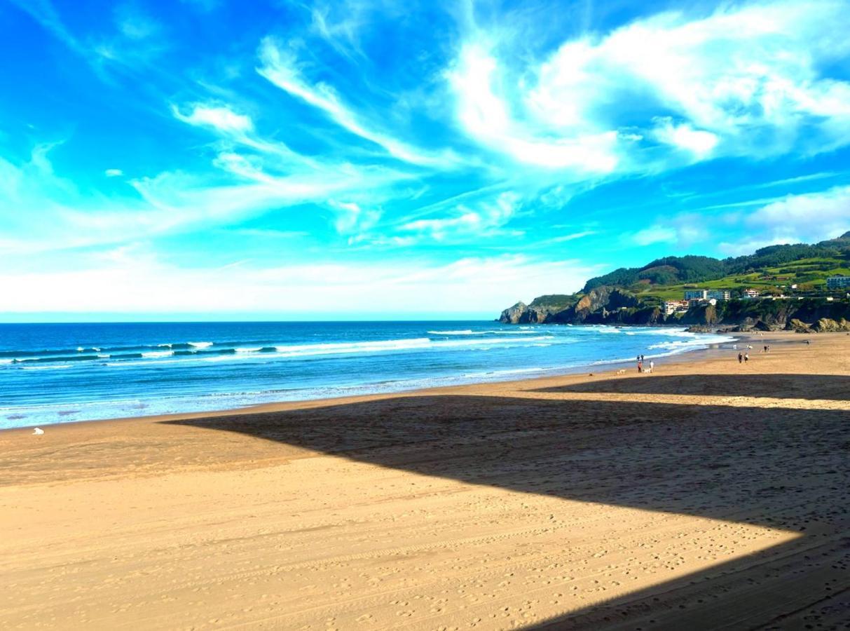 Bakio Beach Con Garaje Bagian luar foto